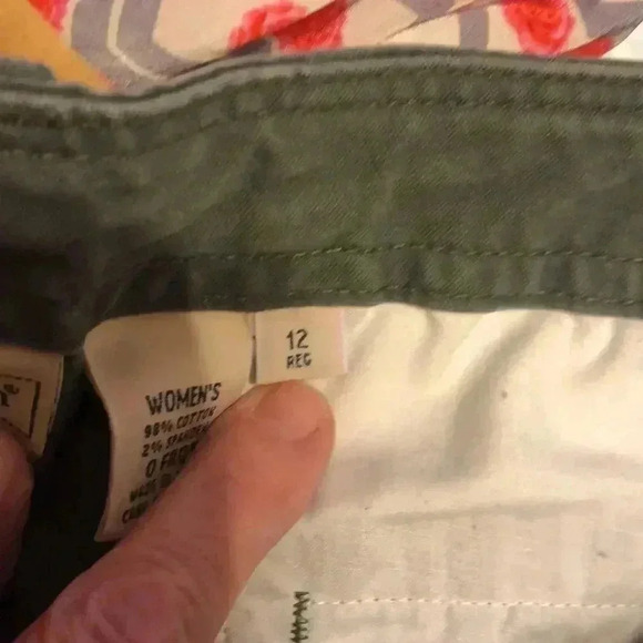 L.L.Bean green cotton/spandex pants.  Size 12 - Picture 6 of 8